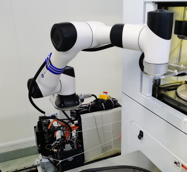 Kuka Robotic Arm 10kg Muatan Ganti Kuka Untuk Toko Bahan Bangunan Perpustakaan