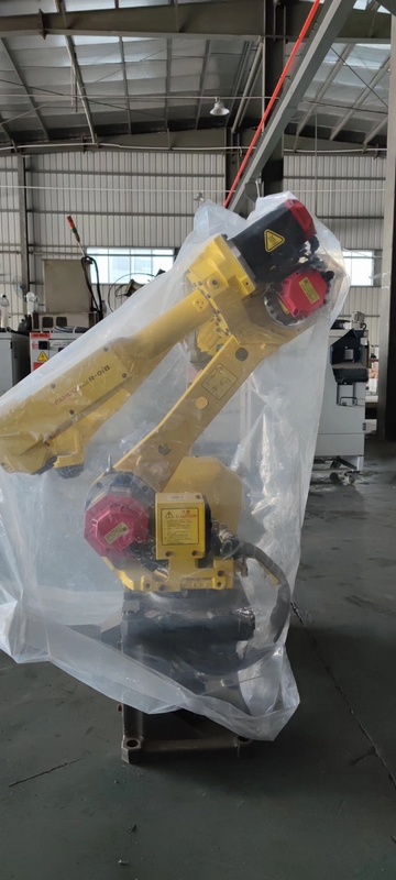6 Axis Fanuc Robot Arm Pemrograman Fanuc Spot Welding Beban 2655mm 165kg Ultra Panjang