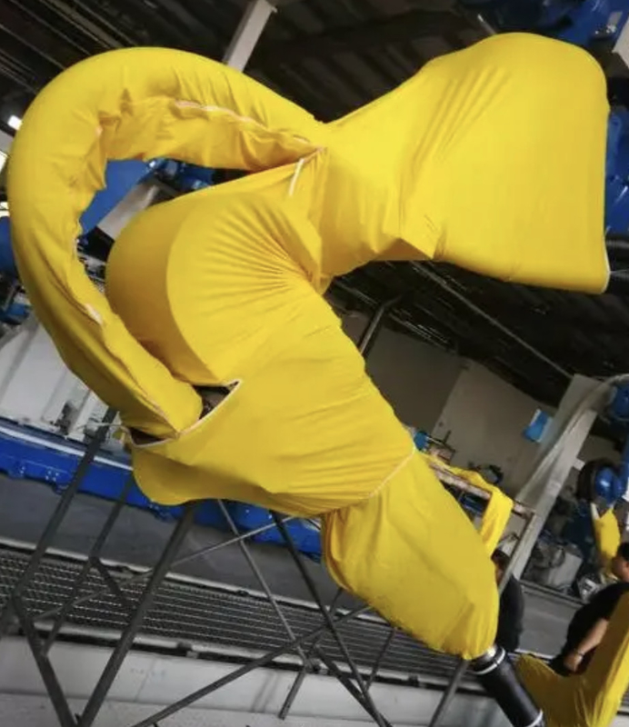 Robot Fanuc Melapisi Cat Tahan Air Terhadap Asam Alkali Dalam Bengkel Penanganan Bahan Kimia