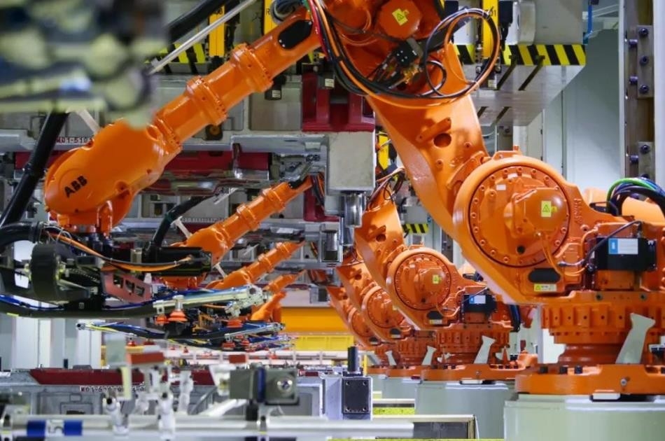 Semprot Lengan Robot Multi Abb Untuk Pengelasan Beban Baja Karbon 650kg IRB 7600