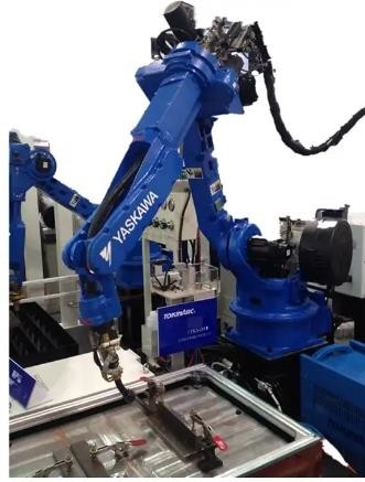 Yaskawa Industrial Laser Welding Robot System 6 Axis Pipe Arc Welding Robot Machine AR1440