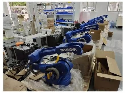 Yaskawa Industrial Laser Welding Robot System 6 Axis Pipe Arc Welding Robot Machine AR1440