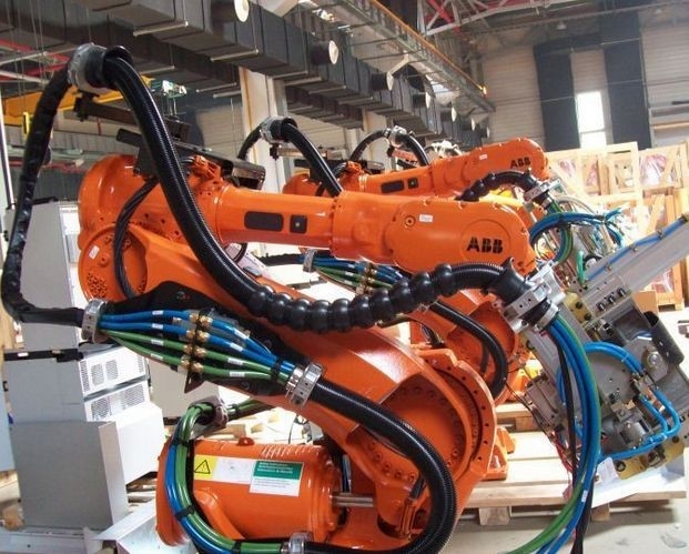 Dukungan Teknis Paket Pakaian Robot Tahan Tekanan Untuk HYUNDA / ABB / FANUC / KUKA