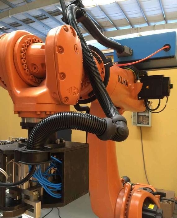 Paket pakaian robot yang dapat disesuaikan dengan bahan inti karet untuk aplikasi las
